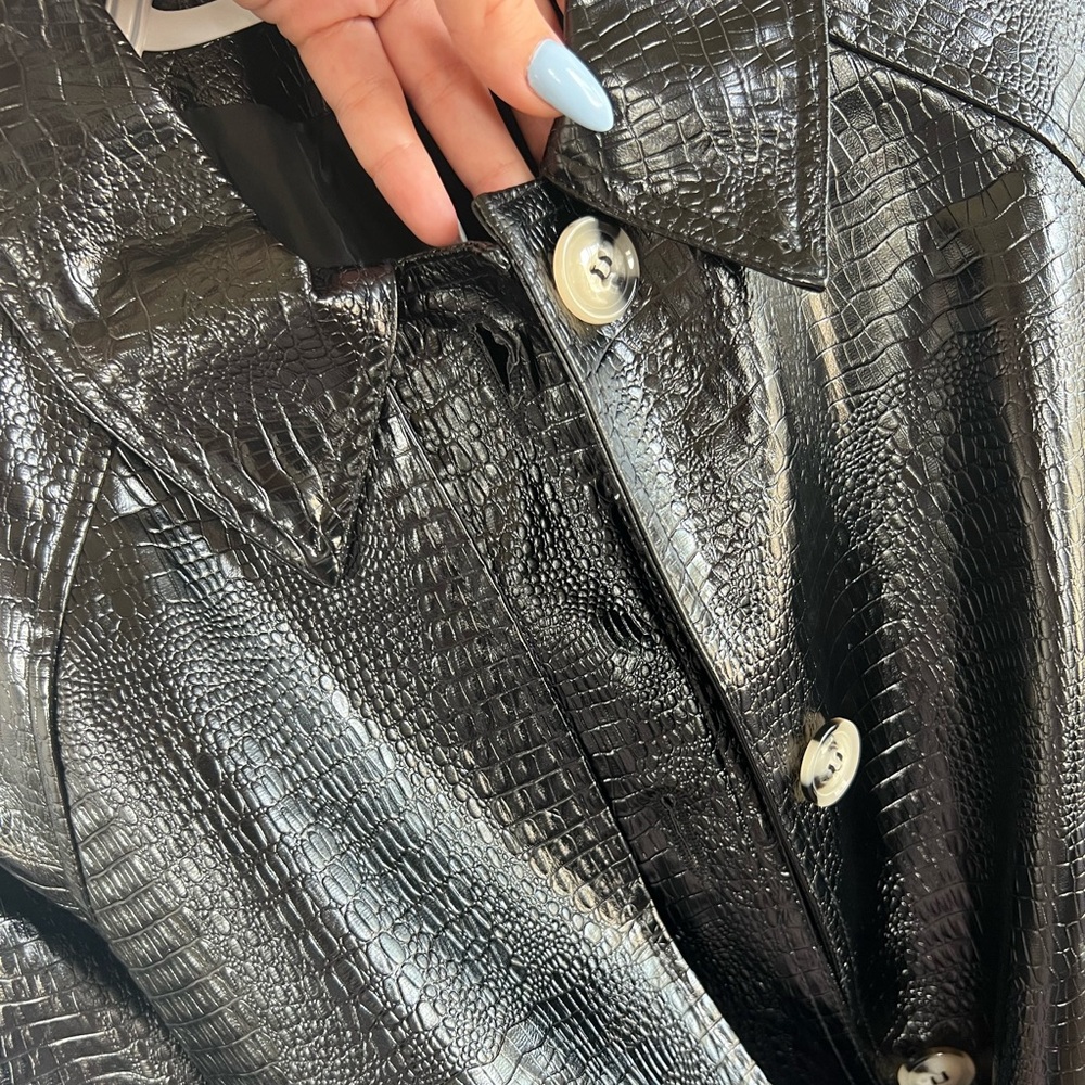 Crocodile Jacket - Picture 5 of 6